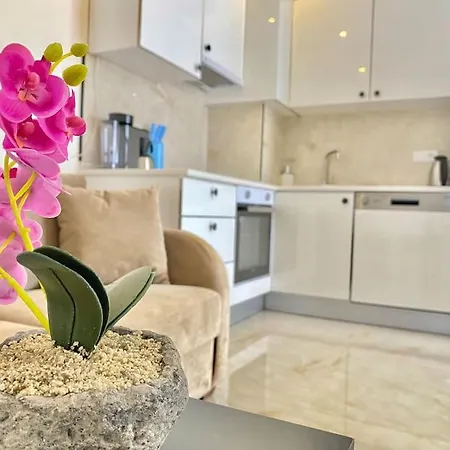 Rose 6 Comfort Living At Cleopatra Апартаменты